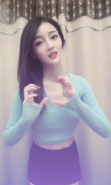  展现|潮流小姐姐美若天仙，可爱甜美，尽显青春本色！