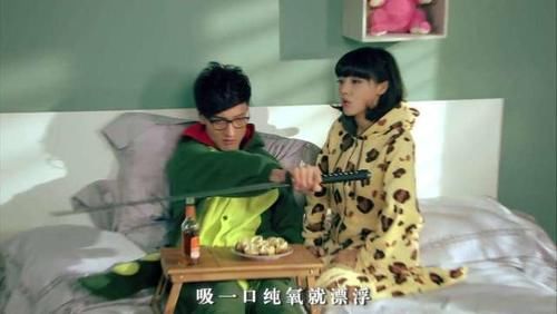 【简单化】爱情公寓主角房间：关谷温馨，小贤简单化，看到张伟：心疼不已