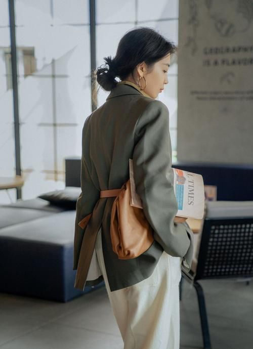  『下身选择』西装别总配西裤！学学“三木”时尚博主的西装穿搭，上班约会都ok