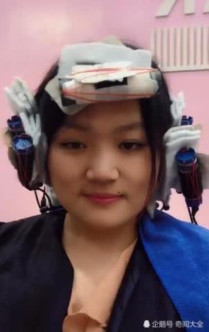 大脸妹觉得自己的发型太丑了，换个发型之后变得像个洋娃娃一样