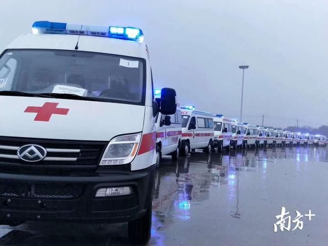  「抵达湖北」全国接力！美的采购140辆负压救护车驰援湖北战“疫