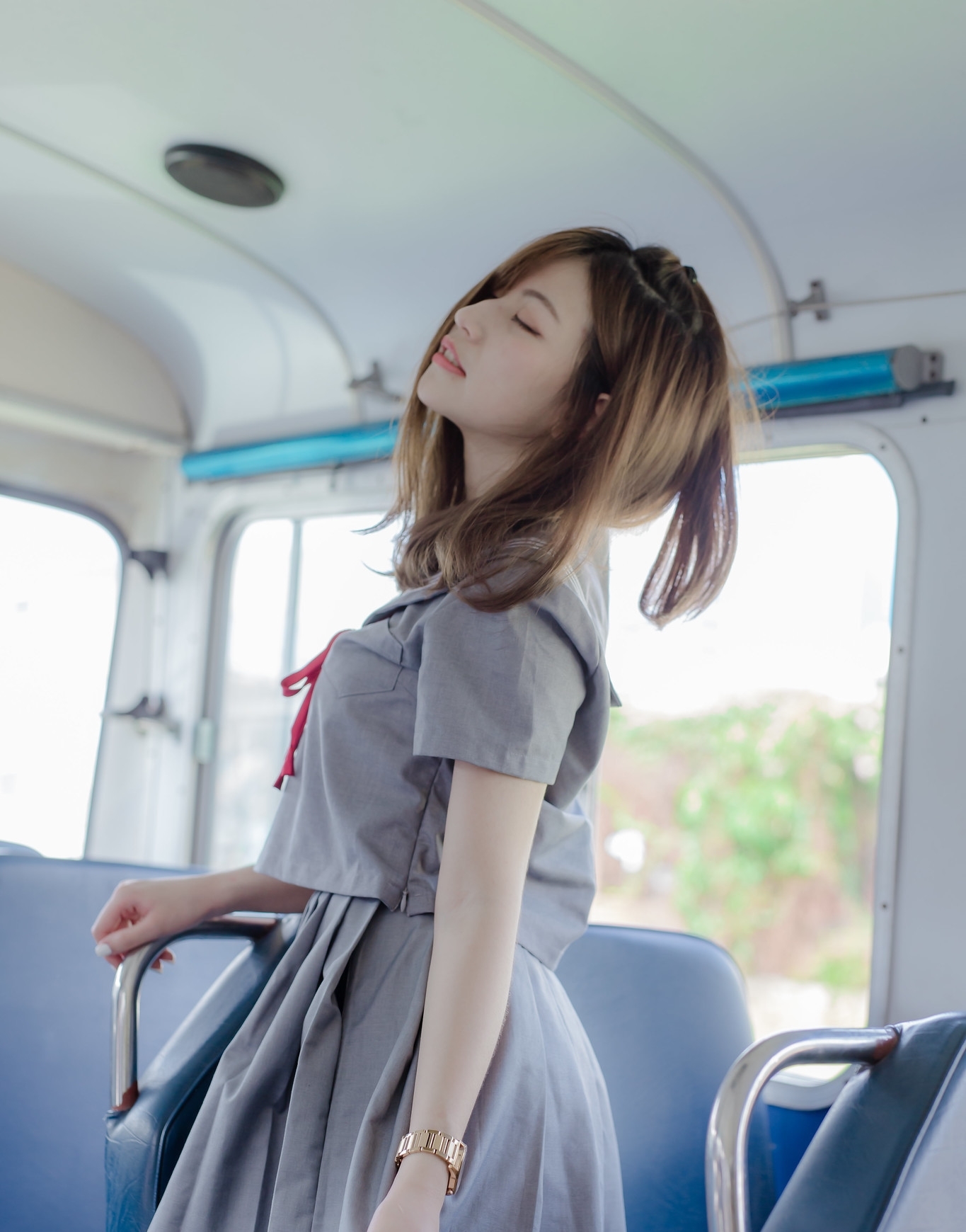  [写真]美女写真图集第56期：靓丽美女林温蒂校服写真上