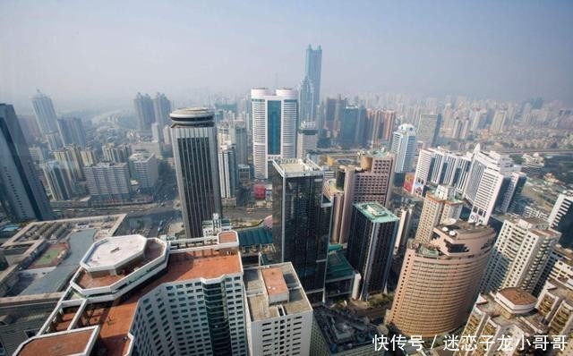  「中英街」广东的这座城市户籍人口不足300万，外来人口近800万