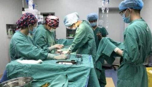 「受疼能力」剖腹产麻醉用的针头有多粗看着肉疼,男人珍惜为你生娃的女人吧