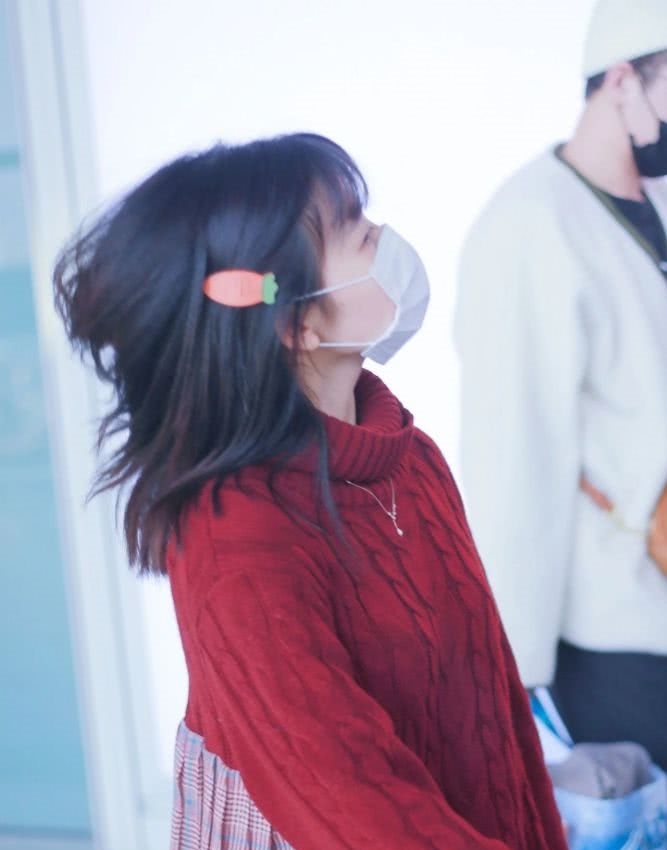  没关系■发型普通没关系，这几款可爱的夹子夹头发上，让你显得俏皮又甜美