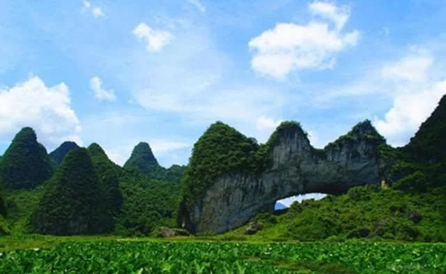 著名的旅游景点有榕津千年古榕、月亮山、金字岭、仙家温泉等【2020热门旅游景点】
