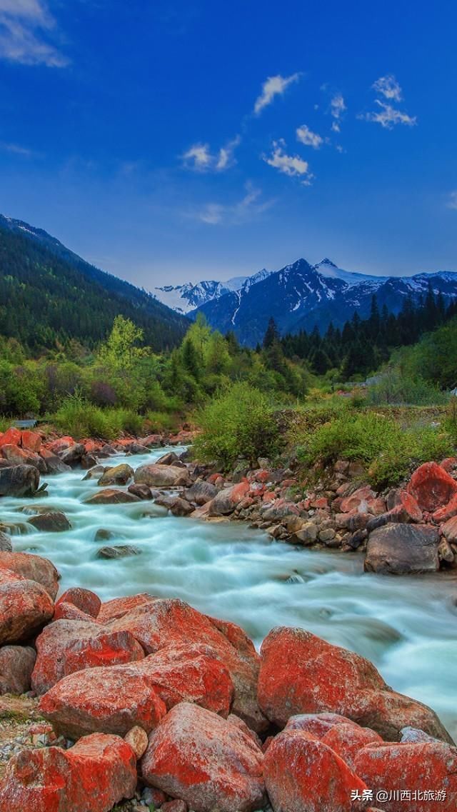 成都 周末自驾打卡达古冰川，旅行团 享受温暖阳光和超美雪景