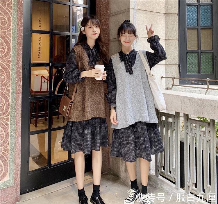 『美丽动人』美丽动人的美女街拍身姿丰盈的美女,真时尚