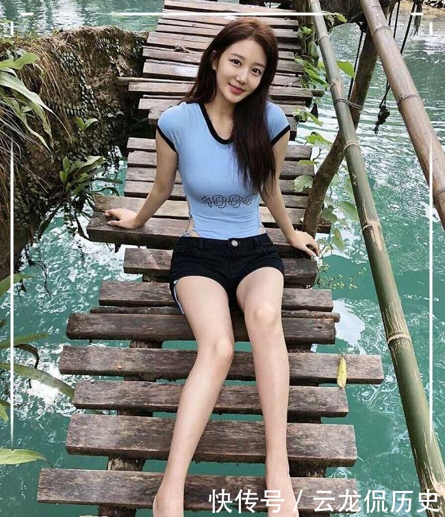  #尽显#连体衣搭配短裤，尽显完美身材！