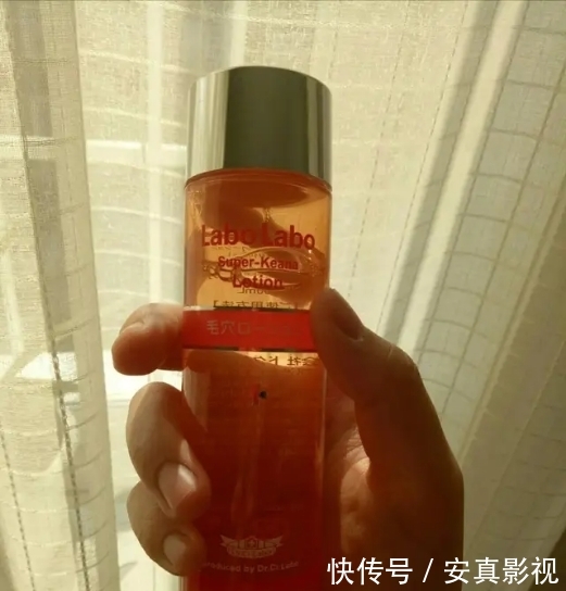  『洁面』风很大却鸡肋的单品，网红睫毛很假，口红纸涂不匀，洁面仪易长霉