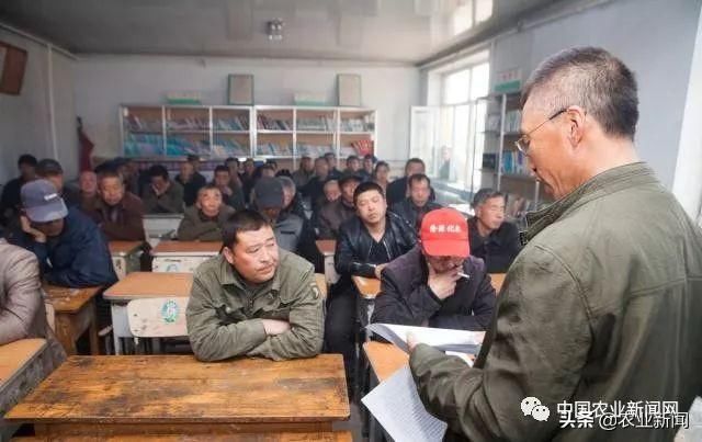 村干部任期改为5年已定，对农民切身利益有何影响?