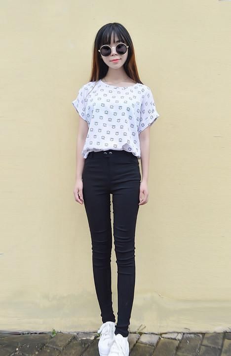 紧身裤穿出时髦品味，美得耀眼不失时尚