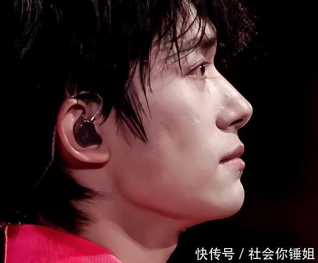 易烊千玺演唱会有多少座位