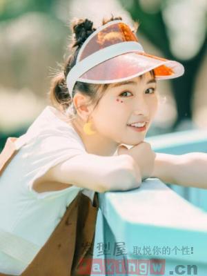 可爱俏皮的减龄发型 换个发型更显嫩