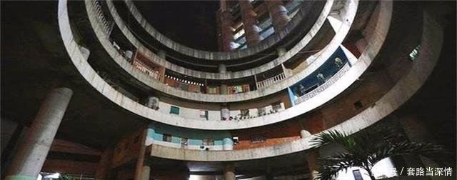 一栋45层的“烂尾楼”，没有电梯，如今成世界上最高的贫民窟！