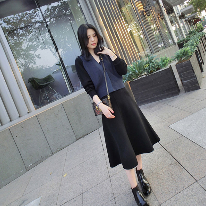 黑色打底裤赶紧撇掉，瞧这些小姐姐穿“半身裙套装，一个比一个美