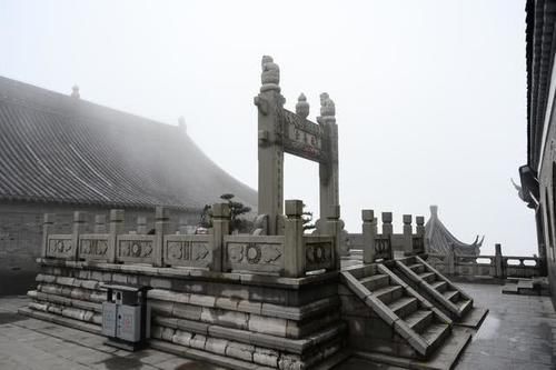 江苏唯一的道教胜地，一座山却分成两个景区，门票都不同