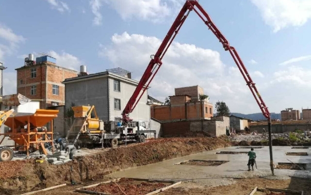 农村统一规划全面叫停农村自建房, 那些住危房的农民怎么办