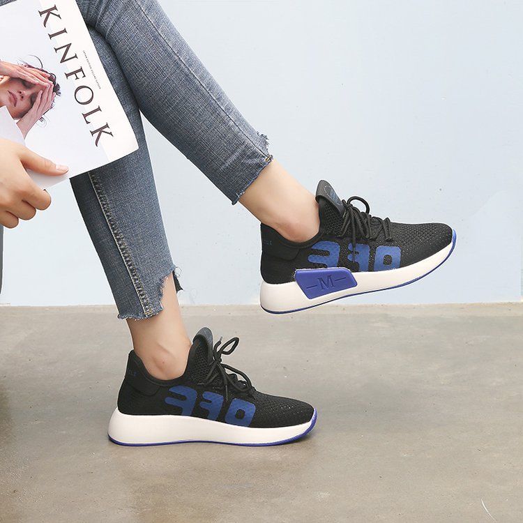 今年很流行的小白鞋，漂亮不贵还减龄，超有文艺范