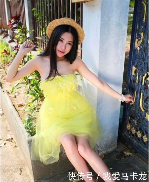 『 青春活力』秀出青春活力范,是别样的风采,街拍:可爱性感的小姐姐