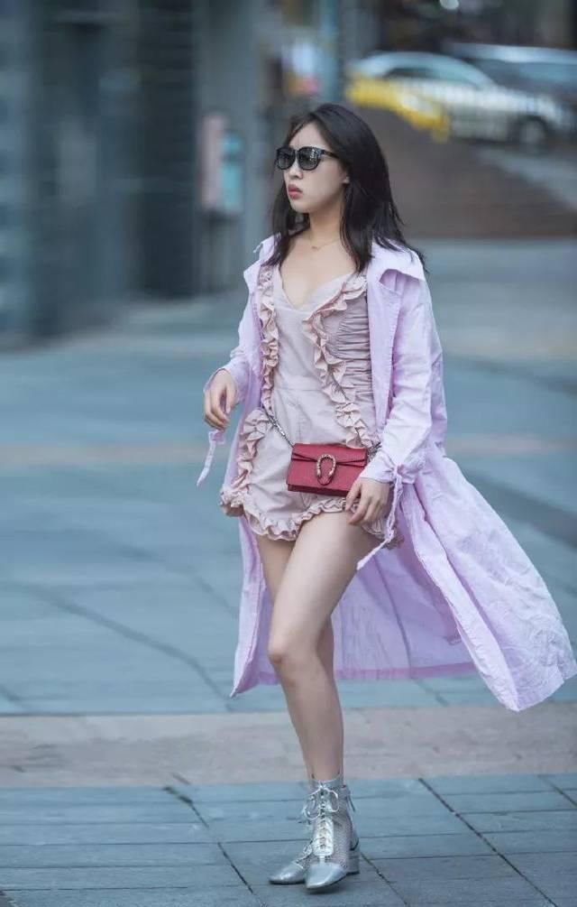  『女性』高跟鞋魅力穿搭，展现出女性优雅自信的一面