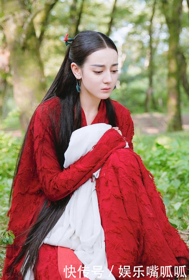 “烈火如歌”迪丽热巴十套衣服，第三套最美，第十套最简单！