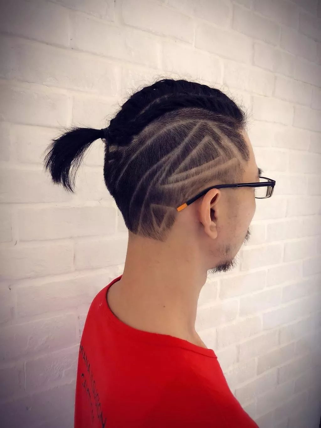  『露出额头』2020五大男生发型风格攻略！找到你的命定发型