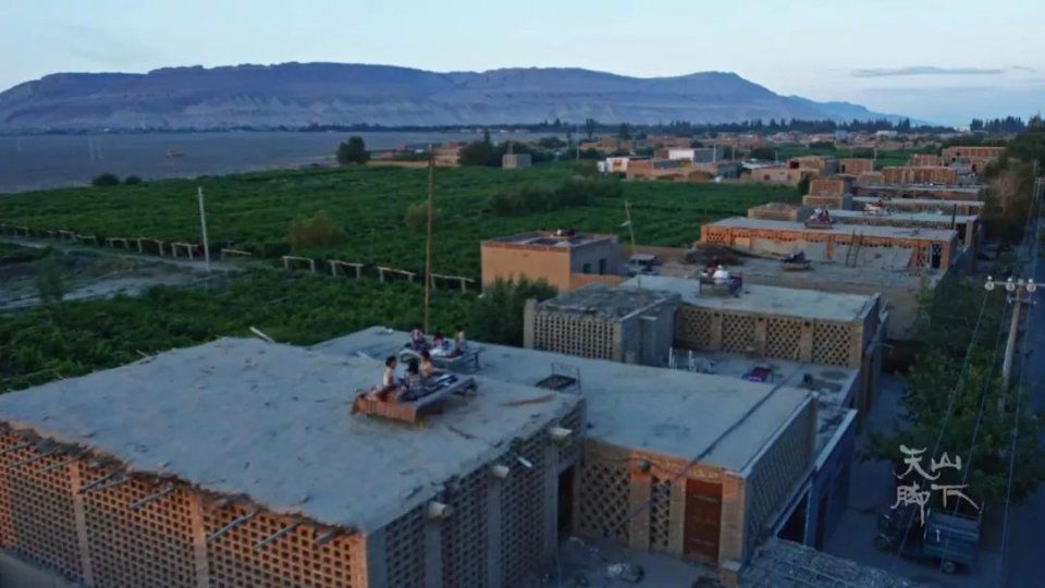 一遇新疆误终身，从此天堂是路人