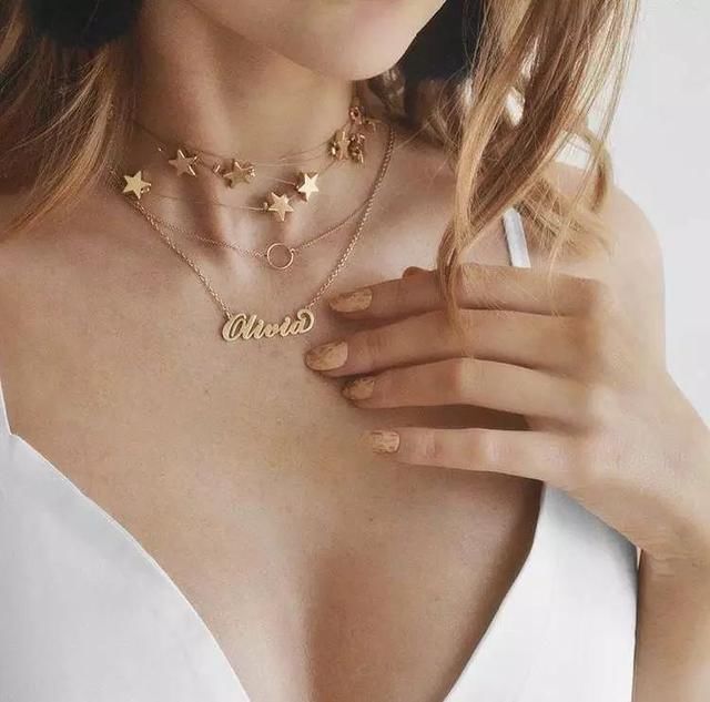 项链戴得好，拍照显脸小