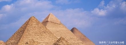 埃及的金字塔为什么不能爬外国小伙爬到顶后,找到了真相！