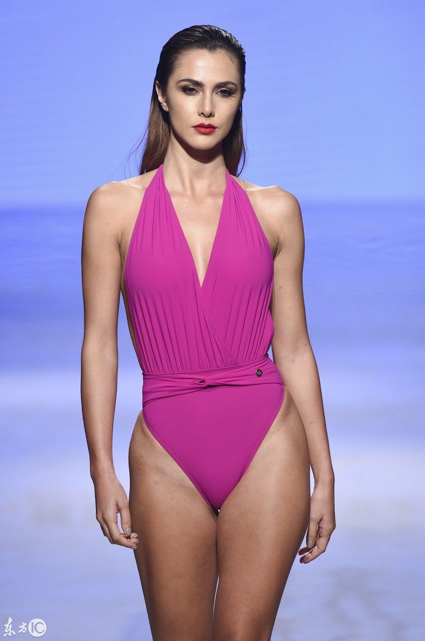 2019年迈阿密时装周游泳MAGALII ARAVENA集合