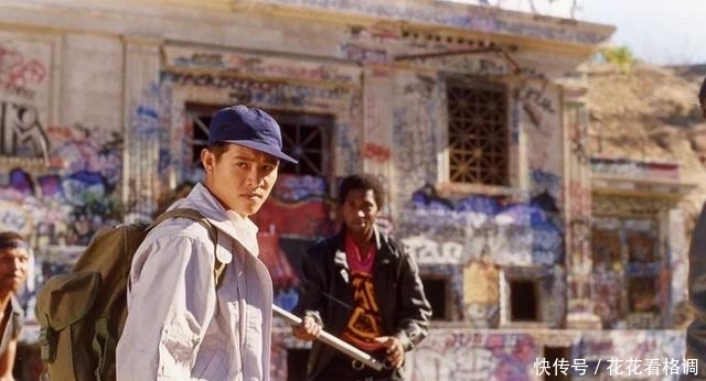 『这部』1989年,李连杰接拍这部功夫片,拍完却被嘉禾雪藏了3年才准上映
