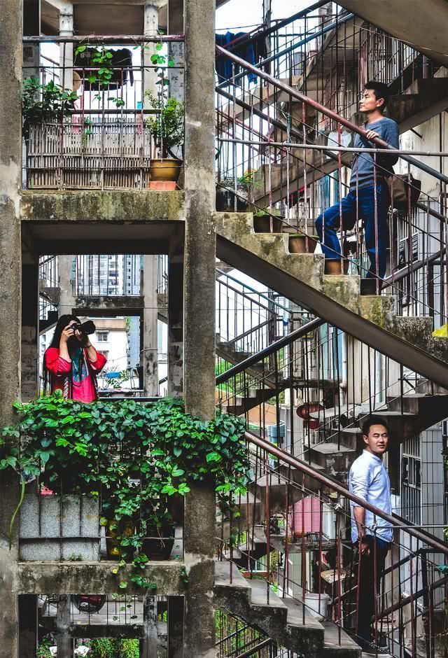 广西最“奇葩”的网红景点，拍照要爬7层楼，就在南宁