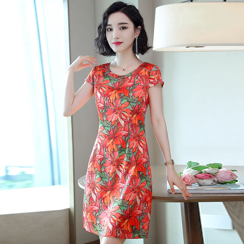 终于找到了，6070穿显嫩又洋气，比雪纺好看百倍的“冻龄裙”