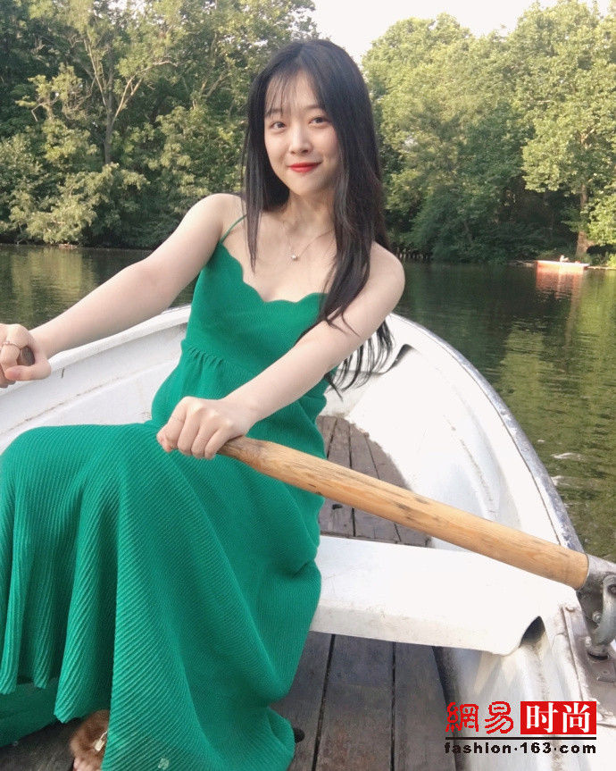 何穗沈月雪莉连环撞衫 谁更美?