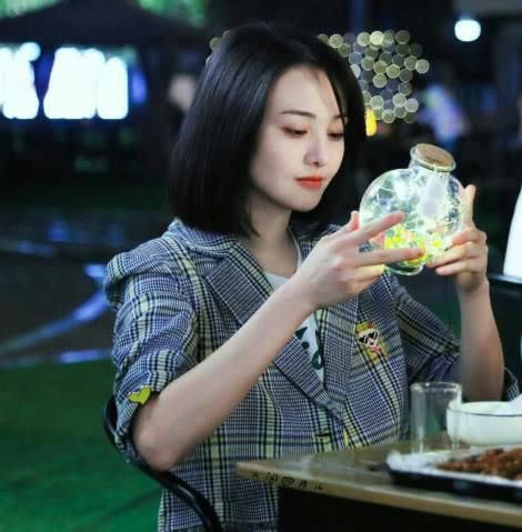 郑爽被造谣片场情绪失控罢演,爽爸罕见飙脏:又开始公鸡我家大壳