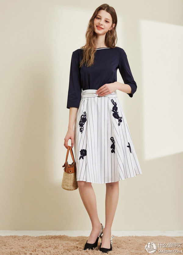 下周穿什么?清爽简约的通勤装，让你赢得好印象!