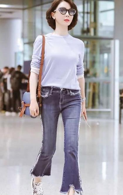 33岁杨幂与41岁陈数同穿牛仔裤 网友：终于明白什么叫气质了