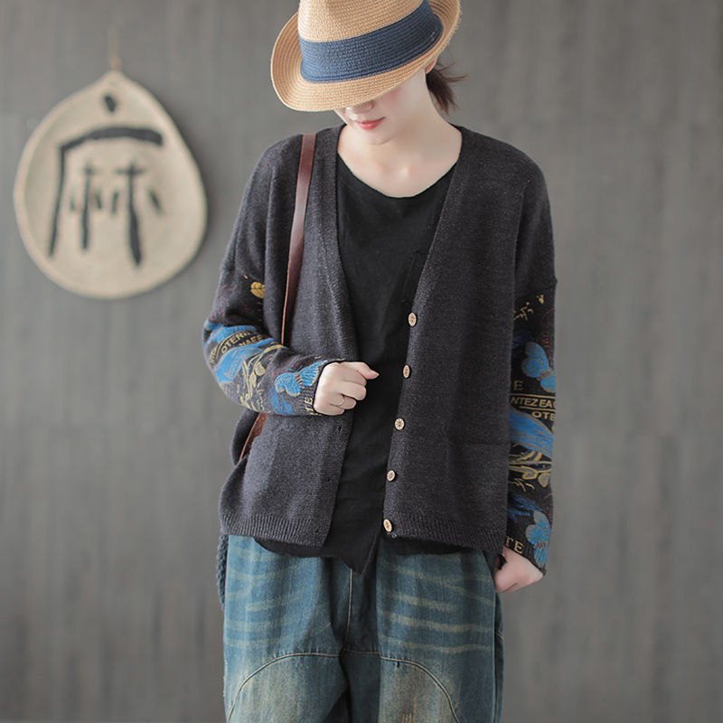 天!本以为小衫+长裤流行，没想到!9月竟火了“薄外套”，真美