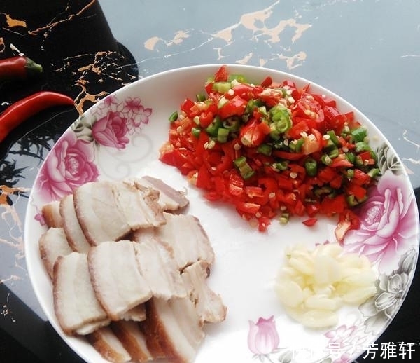 【家属】它是“催老剂”,医生的家属都不吃,你是不是还在拿它当美食?