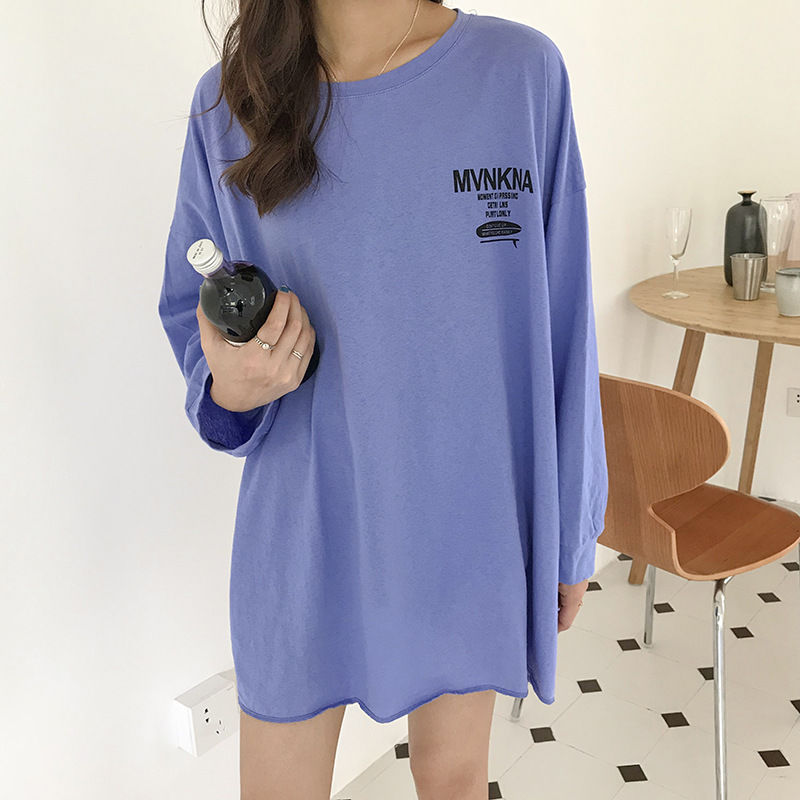 膝盖怕受凉的女人有福了，穿上这针织外套!保暖还美嫩