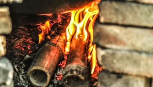  做饭@专家提议：国家应禁止农民烧柴火做饭？假的，没这专家，也