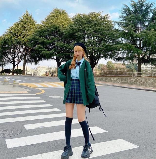  学院■学院风制服容易打造少女感，减龄穿搭轻松吸睛，少女控别犹豫?