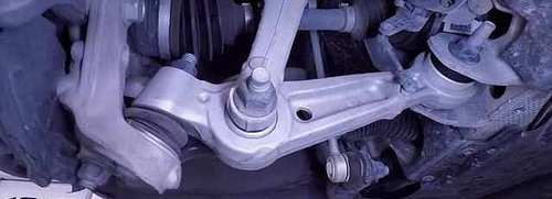 拆开跑了5000公里的凯迪拉克CT6，看完悬架后网友表示：真打脸