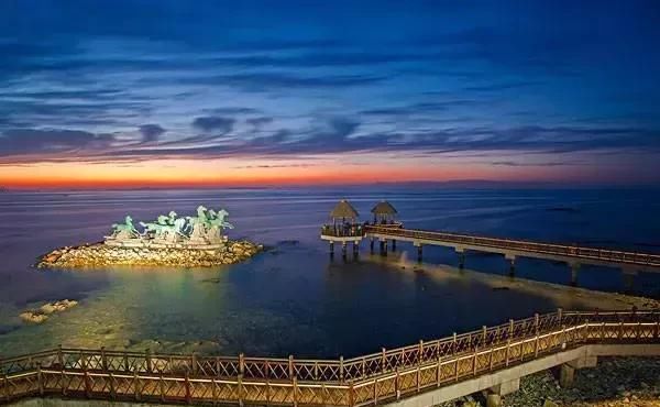 海上升明月，天涯共此时！来烟台海滨，赴一场斑斓的海岸之约！