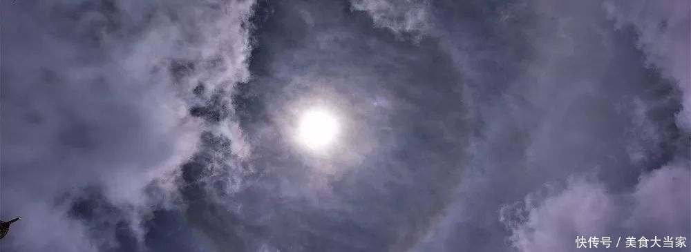 震撼！近日峨眉山惊现奇观，难得一见！