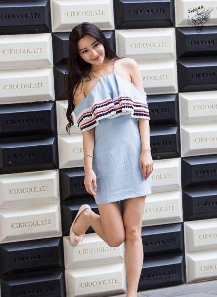 街拍：图1甜美可爱，图4女人味十足，谁是你的菜？