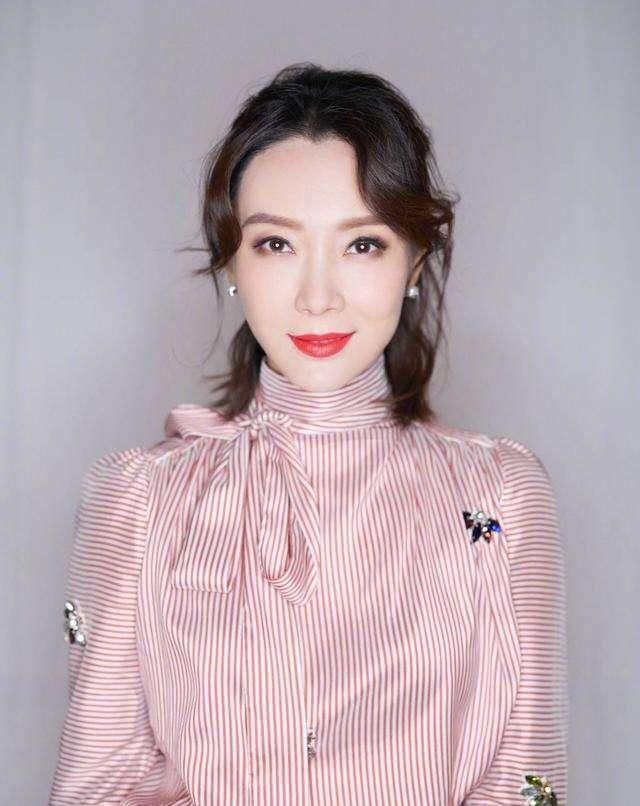  『气质』判断一个女生有没有气质,其实和颜值关系不大,关键在于这4点