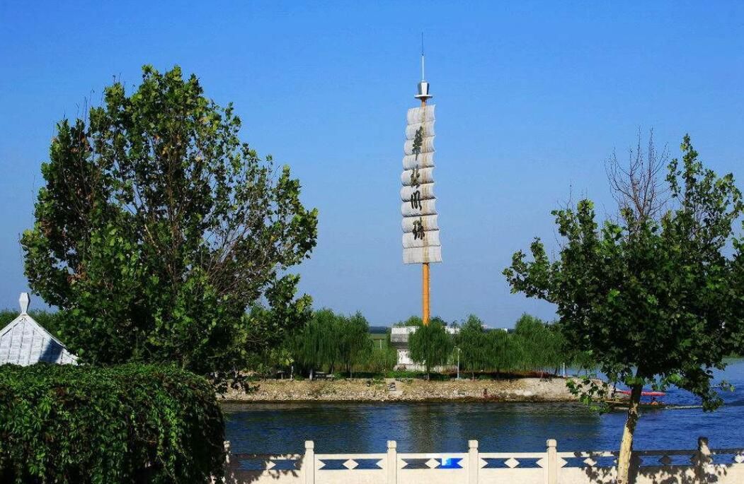  环境治理：华北明珠白洋淀的春天，经过几年环境治理，天蓝水清人幸福