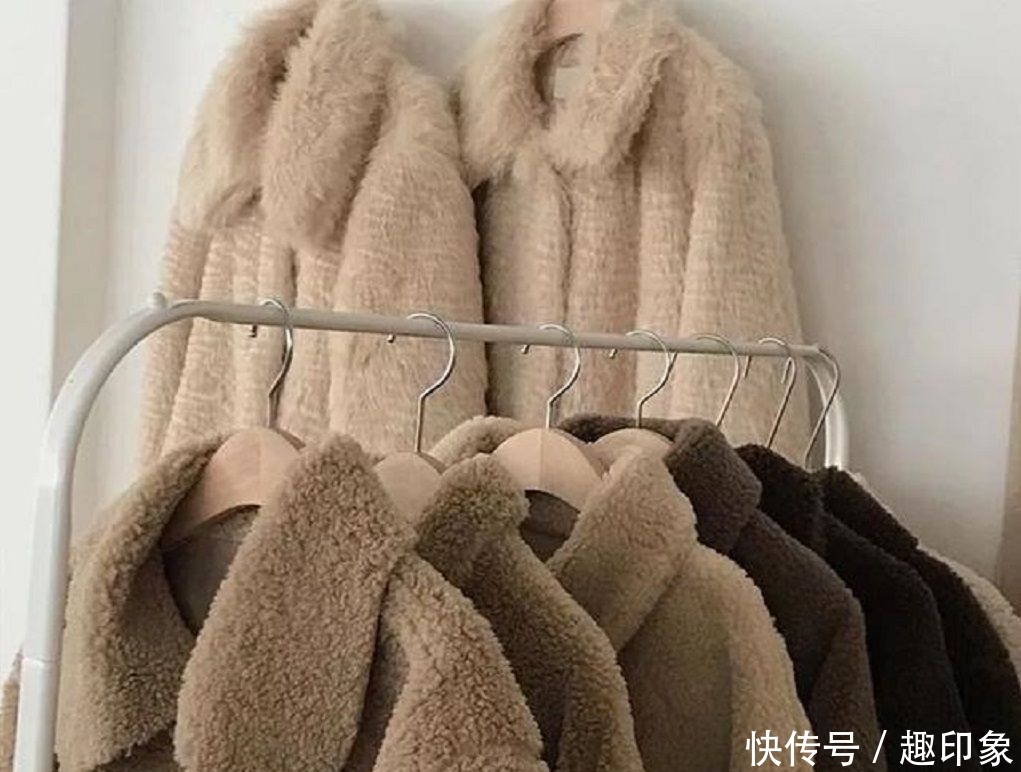 「黑色」管它什么流行色!秋冬穿这5个颜色最高级,最有气质范儿!